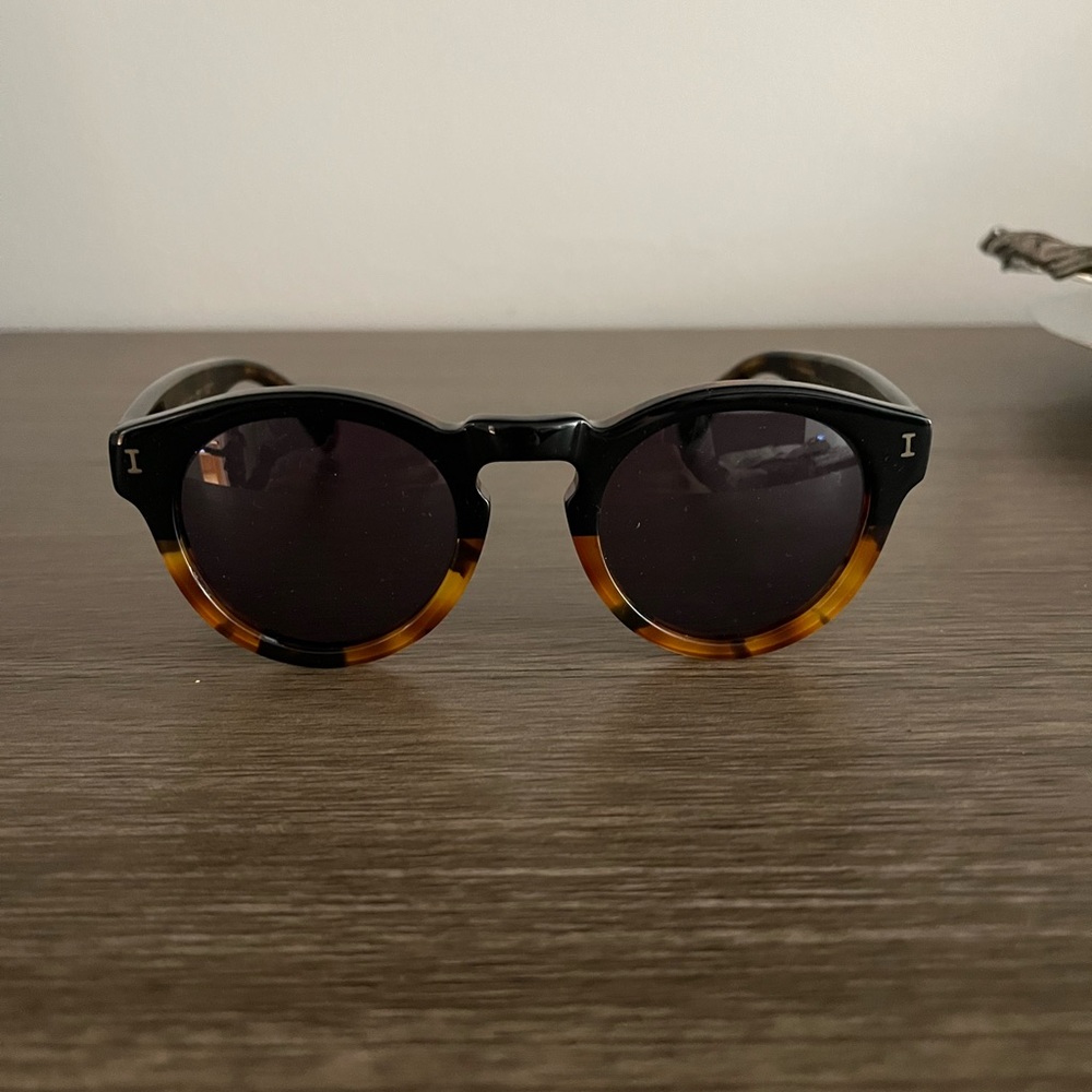 Illesteva Leonard Sunglasses- Black and Tortoise